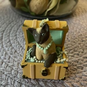 Vintage Siamese Cat Ornament!